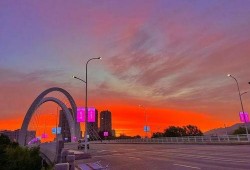 朝阳天空成惊艳,惊艳瞬间，定格美好